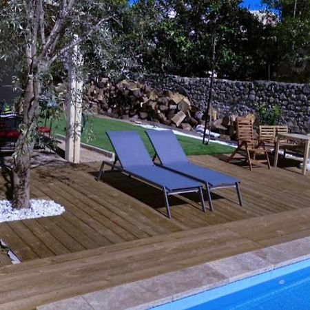Velodrome F4 Dans Villa 5 Lits Parking Et Piscine Partagee Marseille Kültér fotó