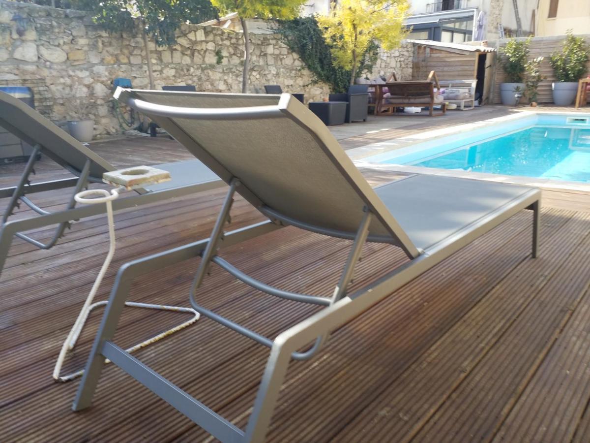 Velodrome F4 Dans Villa 5 Lits Parking Et Piscine Partagee Marseille Kültér fotó